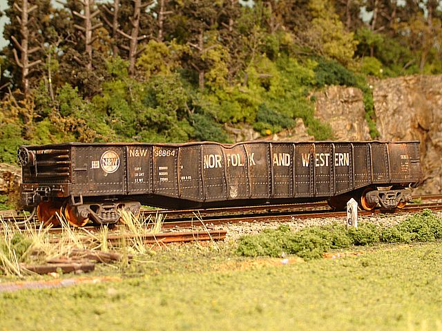 N&W Gondola #98864 Angle View