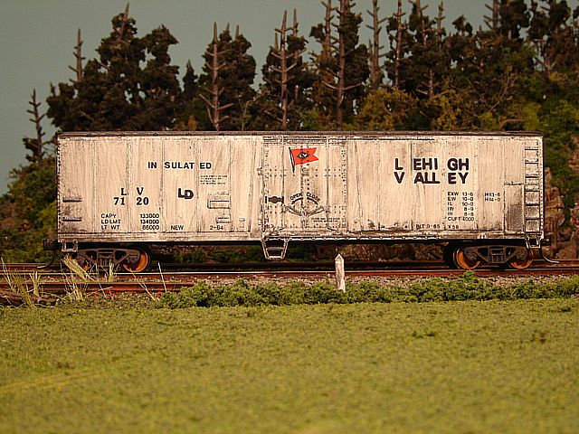 LV Reefer #7120 Side View