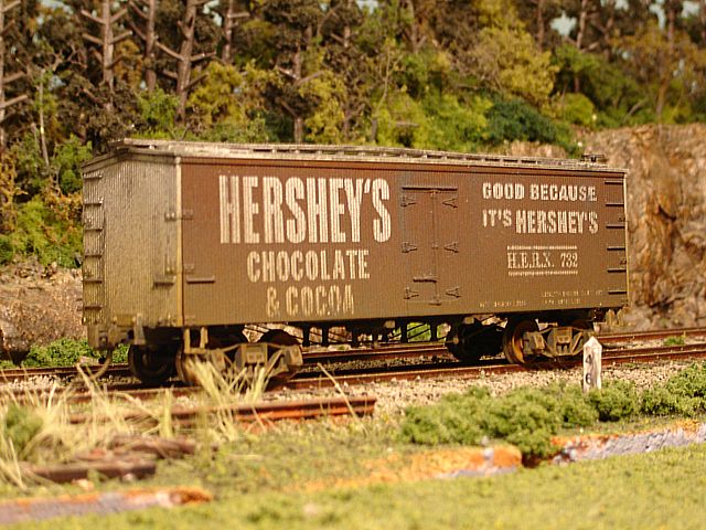 Hersheys Reefer #732 Angle View