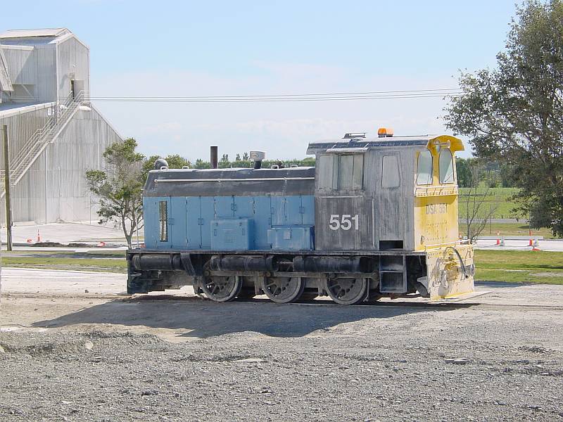 DSA 551 parked on Ravensdown Fertiliser factory siding at Awatoto