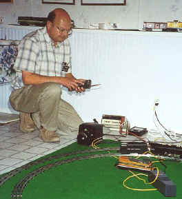 Bruce Fowler conductst the Lionel Trainmaster Workshop.