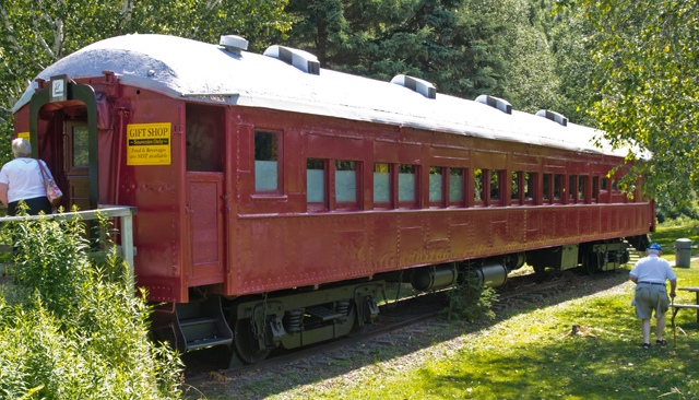 Gift shop car at Agawa Station