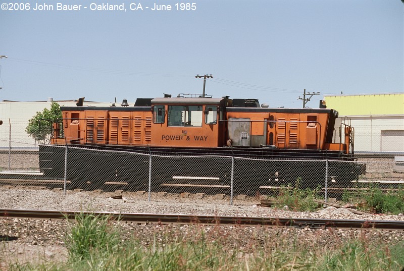 http://www.trainweb.org/westernrails/ca/bart-5000_oakland_6-85_jb.jpg