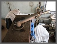 (c)2013 smph50 - With the Controller Stand cover removed we can see the whole Controller Handle. (10K) - CLICK to Enlarge (125K)