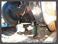 (c)2009 smph50 - 100 Ton lifting jacks under the traction motor. (10K) - CLICK to Enlarge (100K)