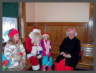�2008 Robert Snyder - Santa and Mrs Claus greet the Girls! (10K) Click to ENLARGE (100K)