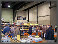 Kims Trains always has a good crowd. &copy;2009 Robert Snyder - Click to Enlarge (10K)-(70K)