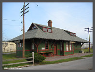 South East view - 2006 &copy;Robert Snyder - Click to ENLARGE (15K)-(65K)