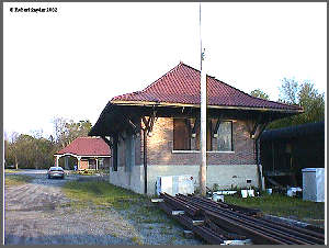 West End View of Freight House (15K) Click to ENLARGE (50K)